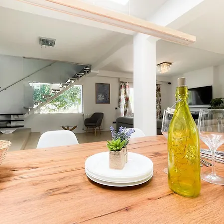 Villa Haygon Private Heated Pool, Bbq & Sauna