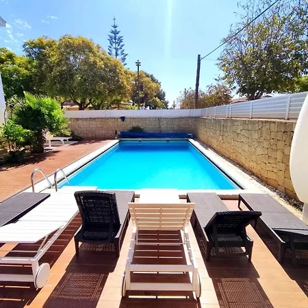 Haygon Private Heated Pool, Bbq & Sauna Villa